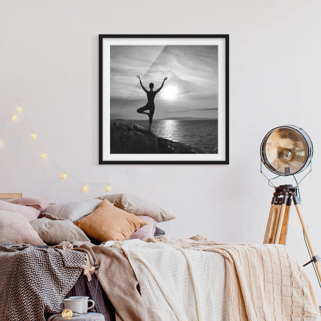 Gerahmter Fotodruck Black and White Yoga