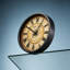 Horloge murale ronde vintage noire-1678981330