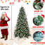 Arbre de Noël de 9 pi avec 3750 pointes, baies rouges et pin pour une sensation saisonnière et boisée, branches en PE + à extrémités enneigées, construction à charnières facile à installer, support de support en métal robuste, branche poussiéreuse