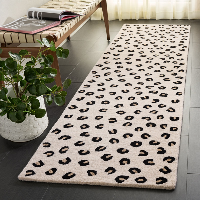 Fifth Avenue Hand Tufted Wool; Cotton Animal Print Indoor Rug, Runner 2'3" x 8'