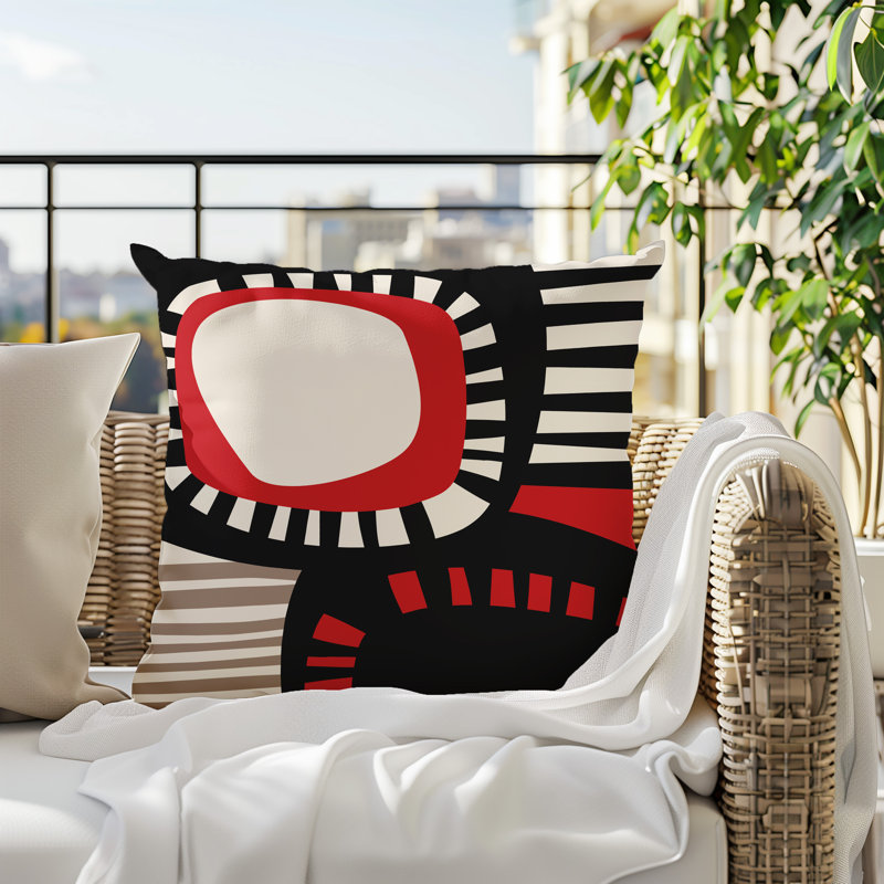 Oreiller carré réversible intérieur / extérieur Alika, Rouge / noir / blanc cassé abstrait, H 15 po x l 15 po