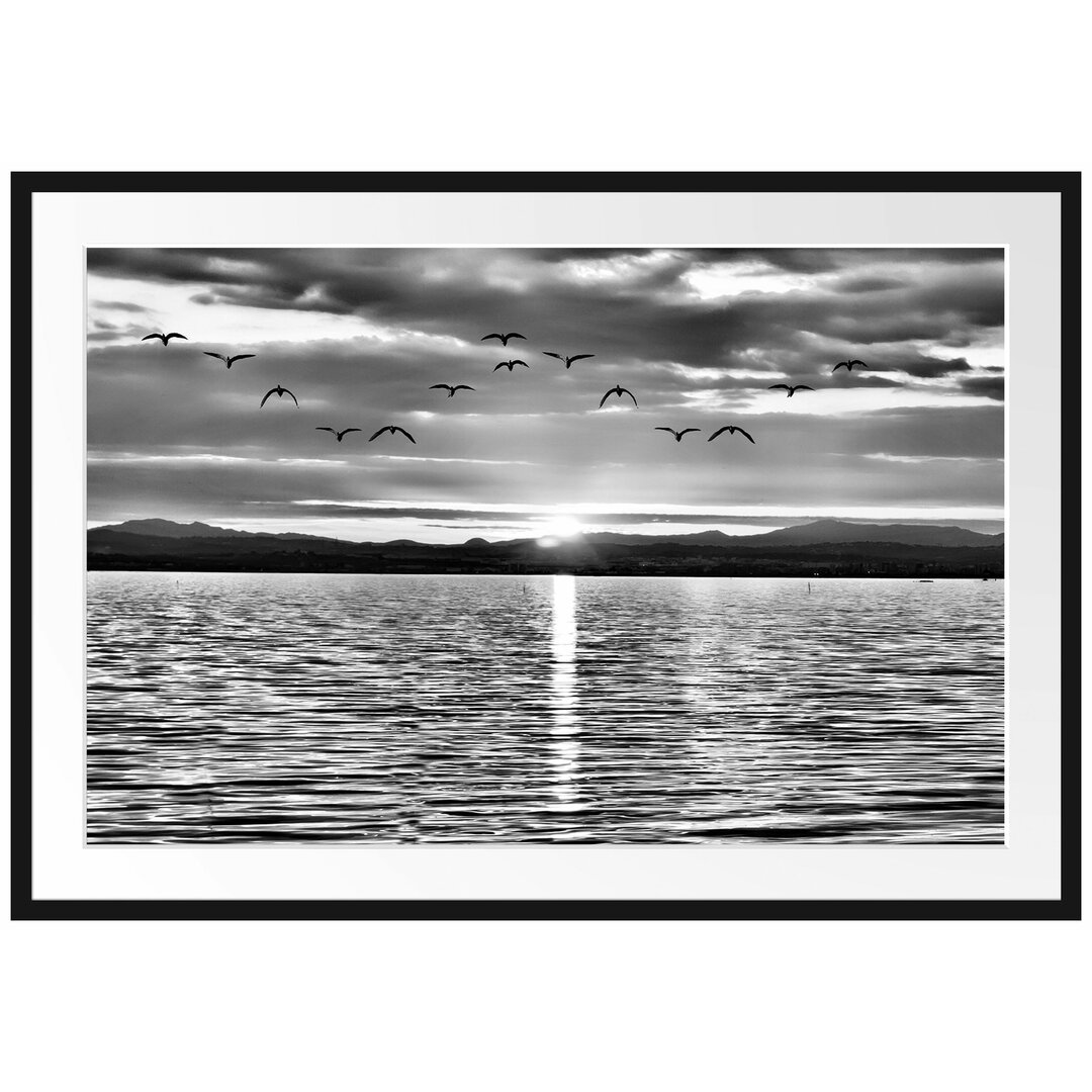 Gerahmtes Poster Lake at Dusk