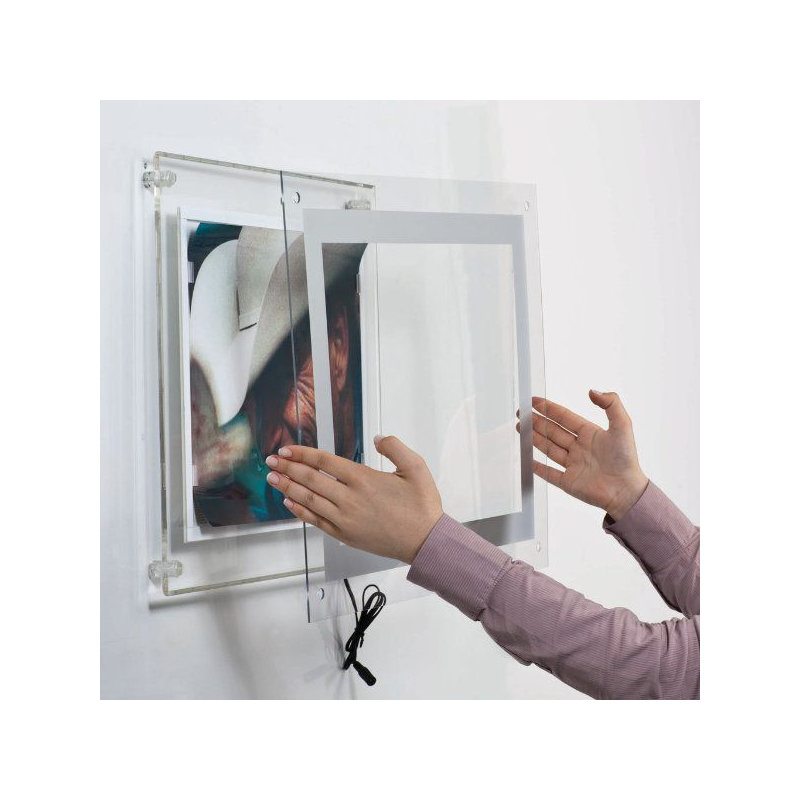 Acryled pour fixation murale, H 15,47 po x l 12,95 po