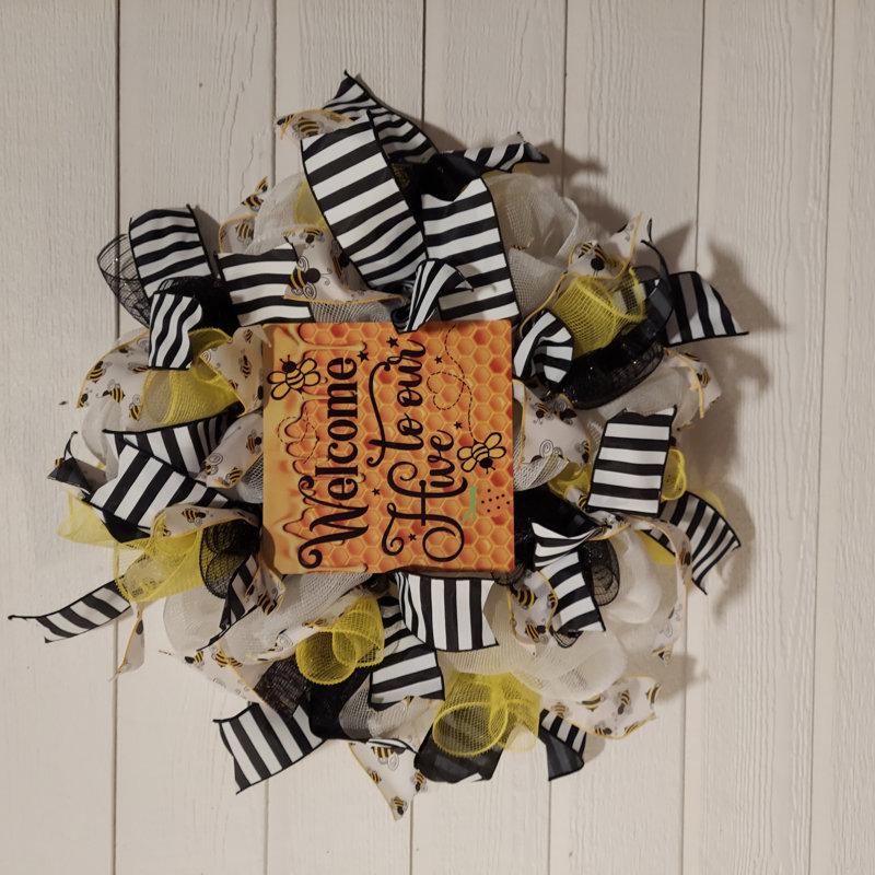 Welcome to Our Hive Bee - couronne décorative en maille 22 po