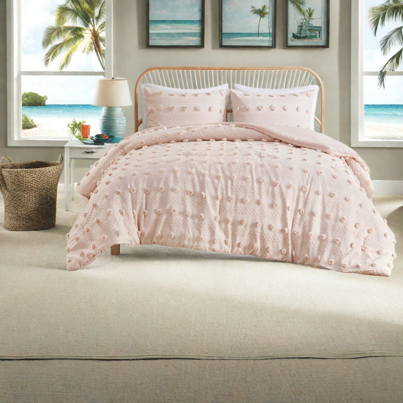 Hypoallergenic Jacquard Bedding Sets, Polyester Comforter, Elegant Pink Style For Bedroom