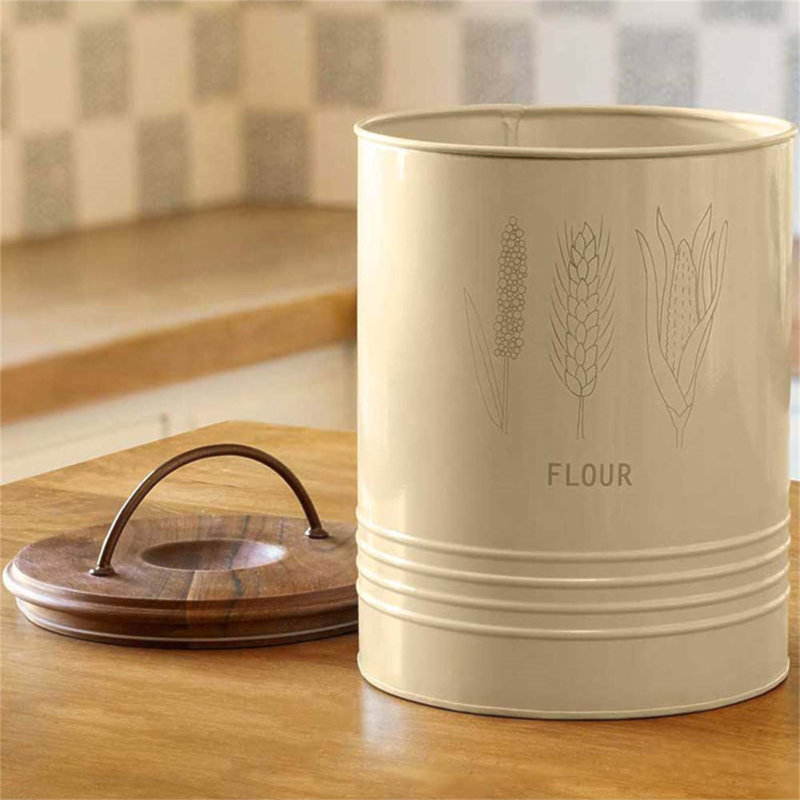 Baril de rangement durable en grain de métal galvanisé avec couvercle en bois, parfait pour l'organisation de la cuisine et du garde-manger.