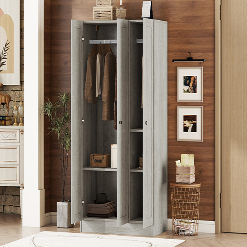 Armoire à 3 portes avec tablettes