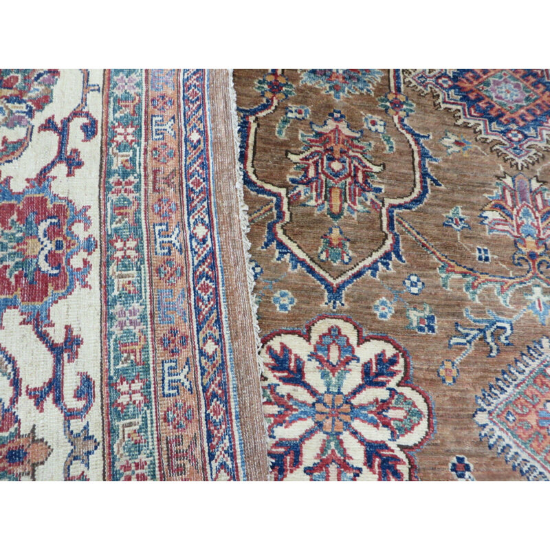 Tapis brun en laine noué à la main de conception unique 8 pi 4 po x 10 pi 3 po Fonville