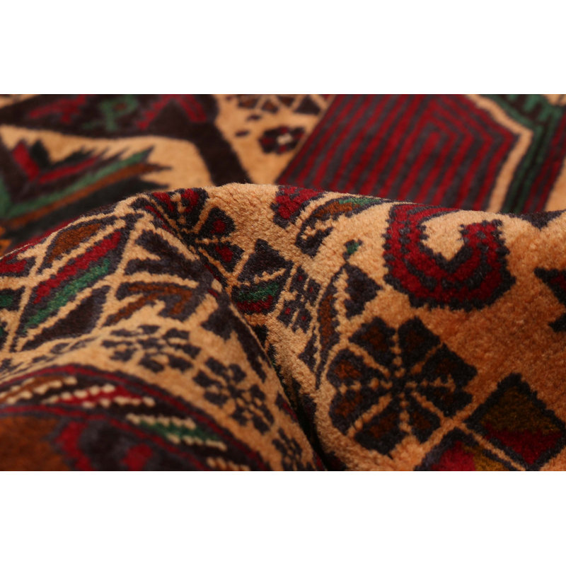 Tapis beige Teimani 3 pi 9 po x 6 pi 7 po