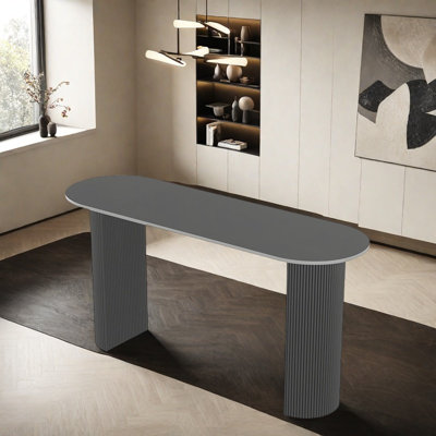 Simple superior rock bar table
