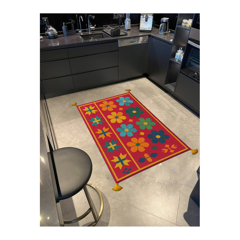 Tapis tissé à motif floral rouge Mosso, 3 pi 3 po x 4 pi 11 po