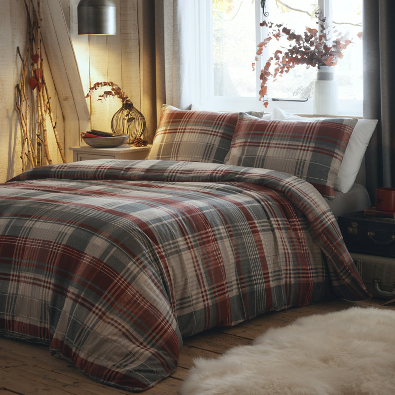 Freya Plaid Duvet Cover Set with Pillowcases, King Duvet Cover + 2 Standard Pillowcases