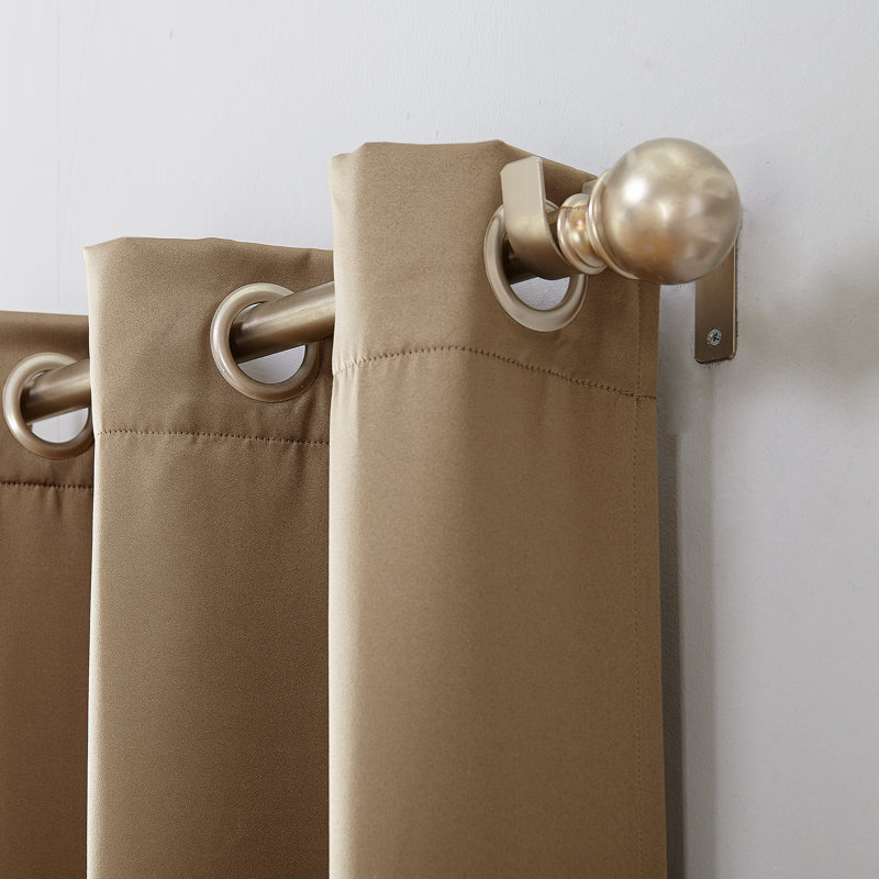 Panneau de rideau à œillets thermique Wayfair Basics® Alianna, Taupe, l 54 po x L 63 po