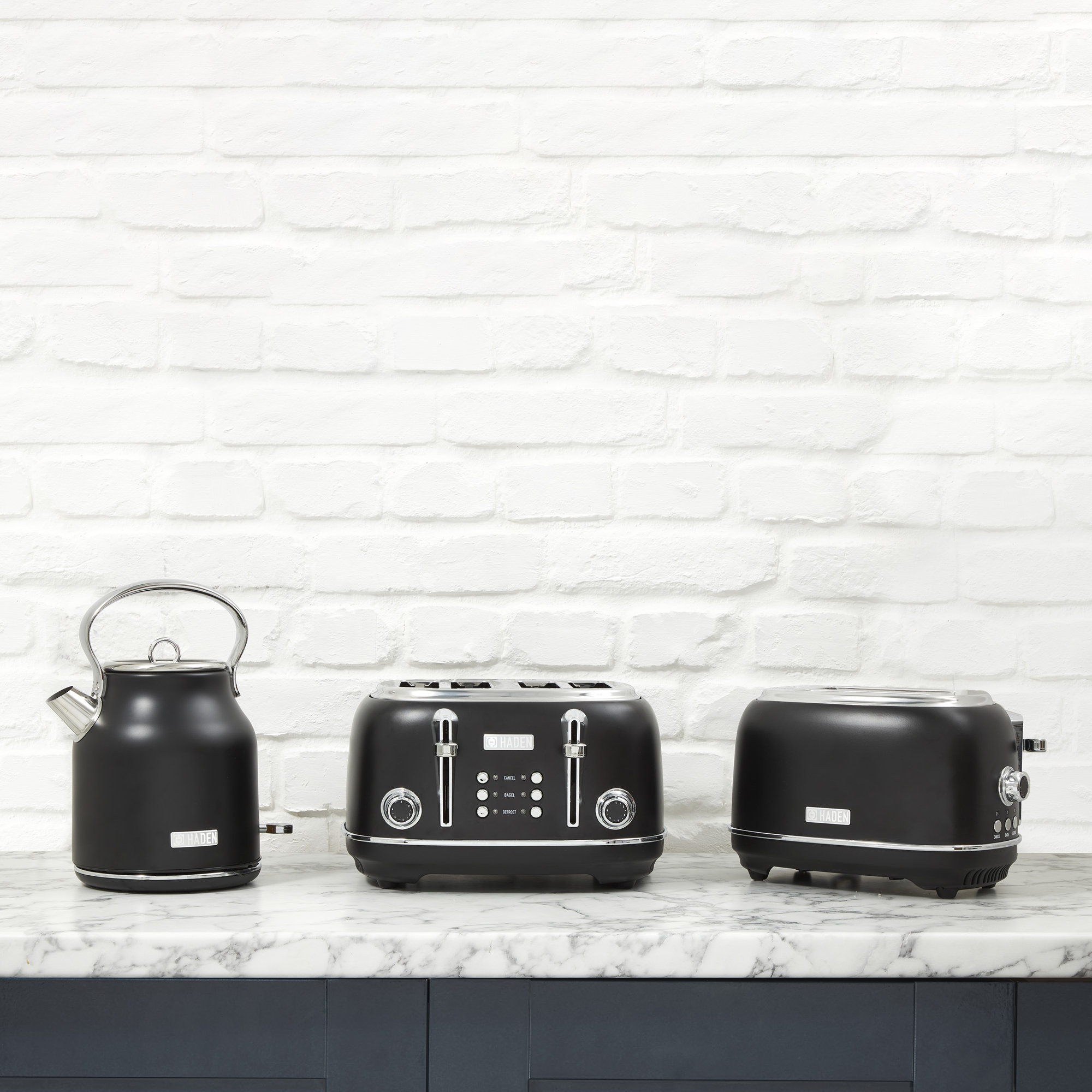 HADEN Heritage 4-Slice Wide Slot Toaster, Black/Chrome