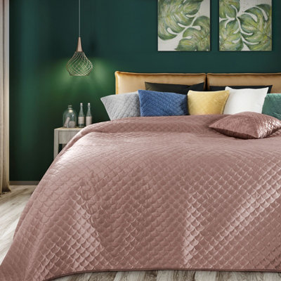 Ried Velvet Solid Colour Bedspread