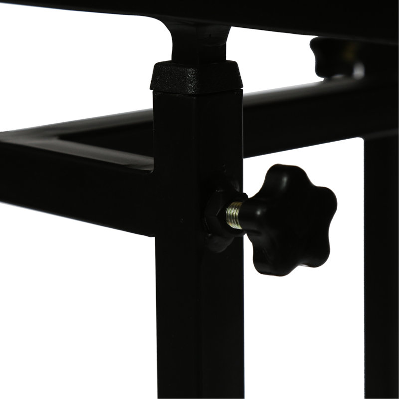Table industrielle avec tablettes en bois et pieds en métal