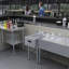 Lavabo à main Express Kitchquip 33 po x 22 po x 15 po avec distributeur de savon et de serviettes en acier inoxydable pour utilisation commerciale