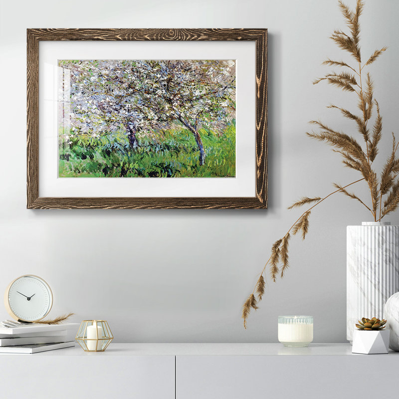 Pommiers en fleurs à Giverny, 1900, H 14 po x l 20 po x P 1,5 po, Cadre noyer
