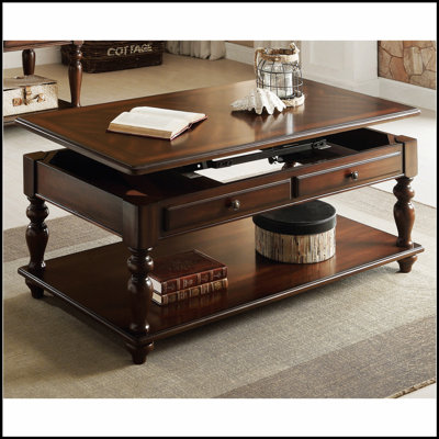 Table basse à plateau relevable en noyer avec rangement caché, parfaite pour un décor moderne et industriel.