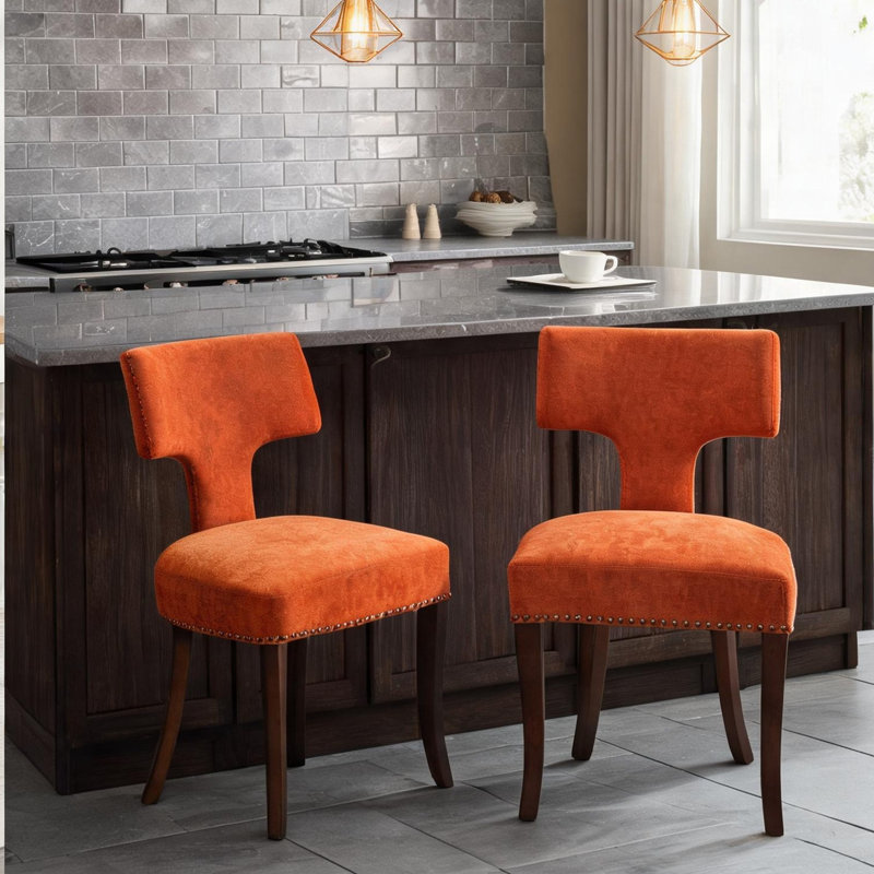 Ensemble de 2 chaises d'appoint rembourrées en orange brûlé avec garniture cloutée, dossier incurvé, structure en bois massif pour la salle à manger de la cuisine