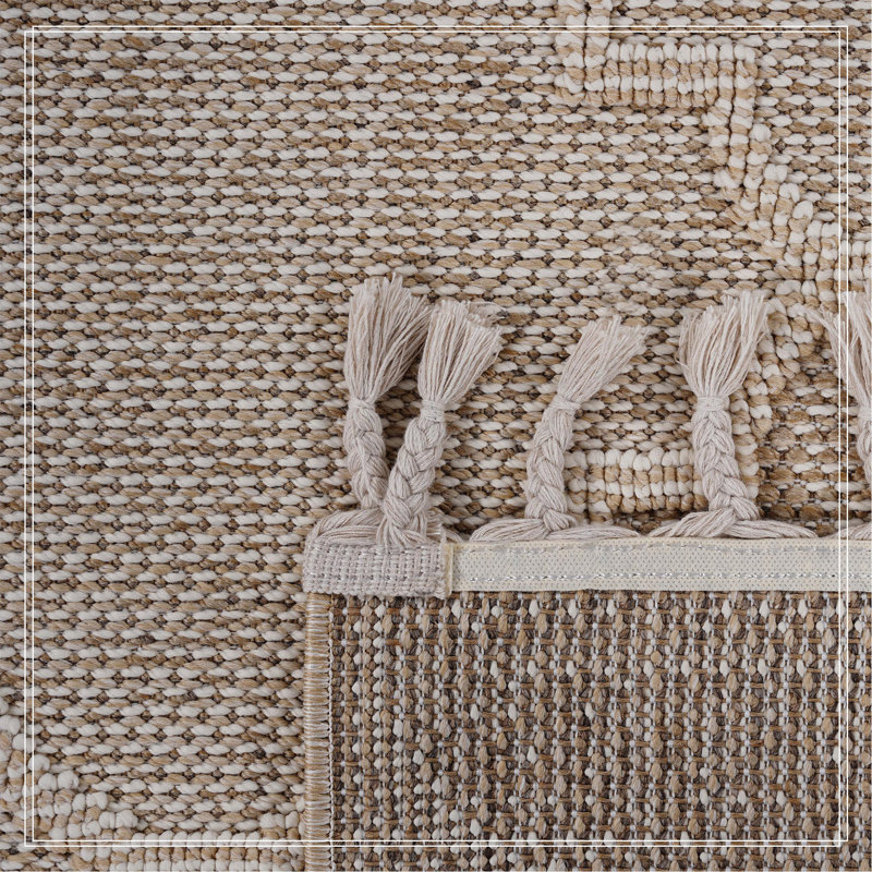 Cream /Trellis Indoor/Outdoor Area Rug, Rectangle 6'7" x 7'9"