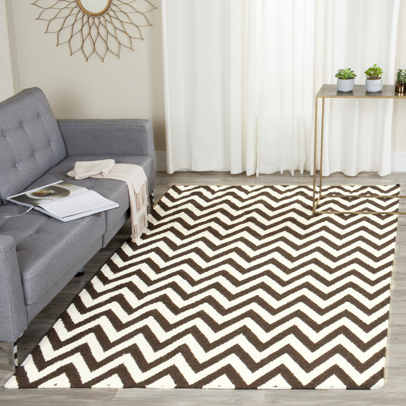 Darien Chevron Wool Hand Woven Area Rug, Rectangle 122 x 183 cm
