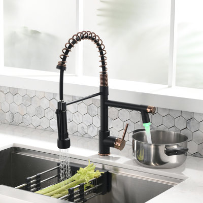 Robinet de cuisine avec douchette extractible, noir et or, poignée simple, robinet design moderne en or rose, rotation à 360 degrés