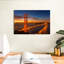 Lilie s'allume le long du Golden Gate Bridge-107842666