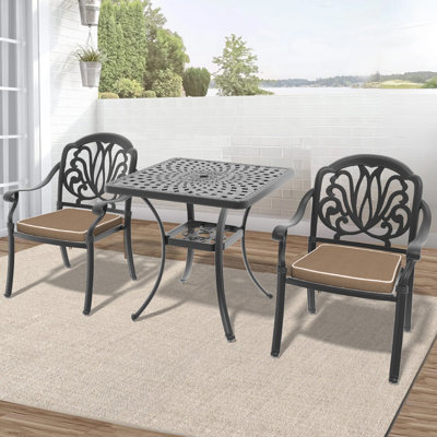 Ensemble de salle à manger carré en aluminium coulé avec trou pour parasol et coussins bruns Anjo 30,71 "L