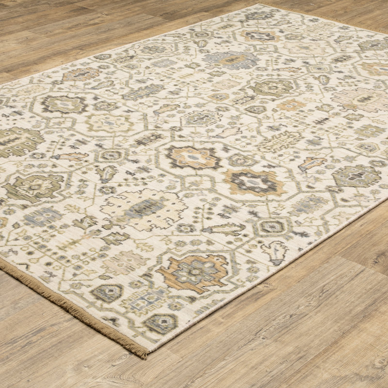 Kuester Old World Nomadic Beige/ Gold Wool Blend Area Rug, Rectangle 5'3" x 7'6"