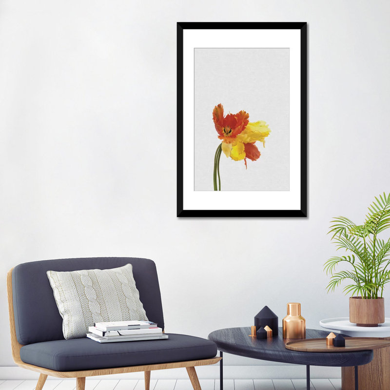 « tulipe », impression sur toile, Papier d'art encadré noir, Blanc, H 24 po x l 16 po x P 1 po