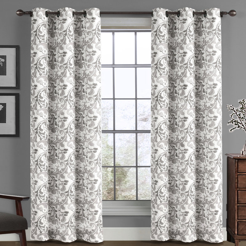 Panneau de rideau simple diaphane à motif damas et volutes avec œillets Culbertson, Gris
