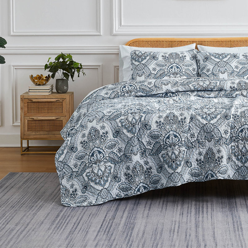 Enchantment Blue Twin Reversible Microfiber Quilt Set