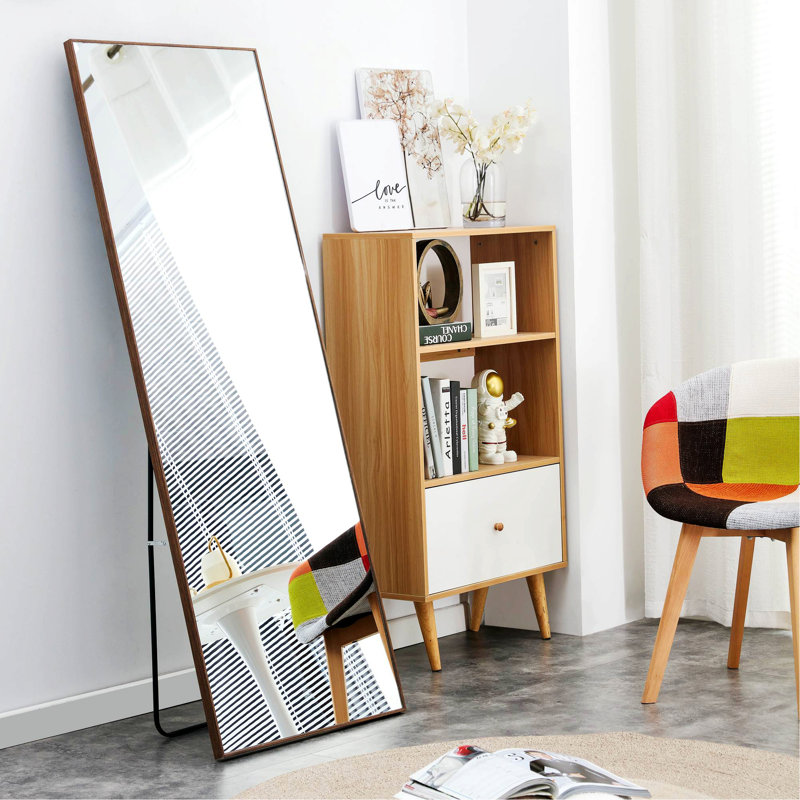 Miroir pleine grandeur en bois
