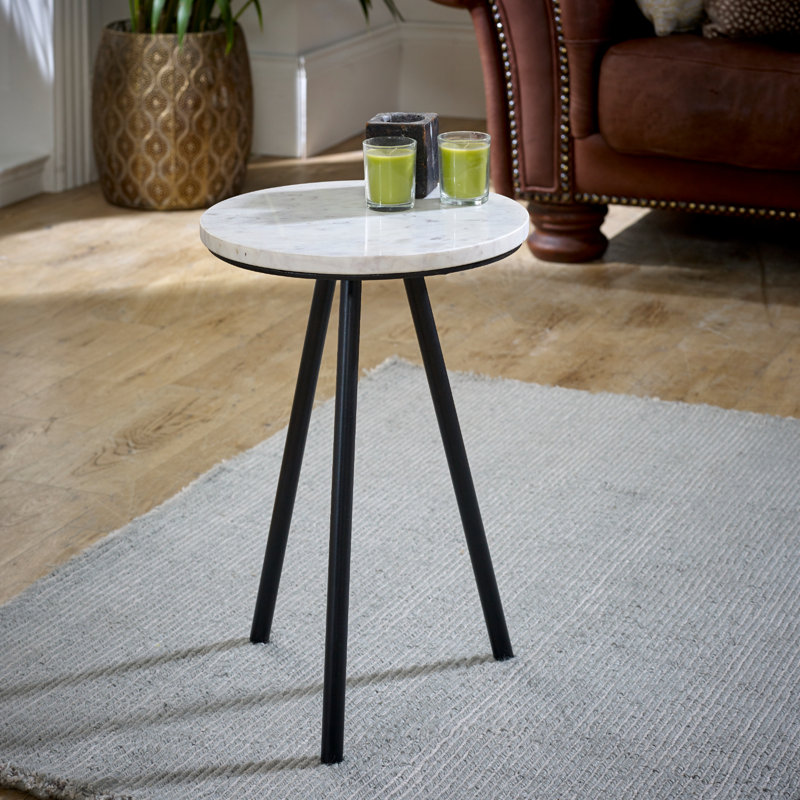 Kuske End Table, White