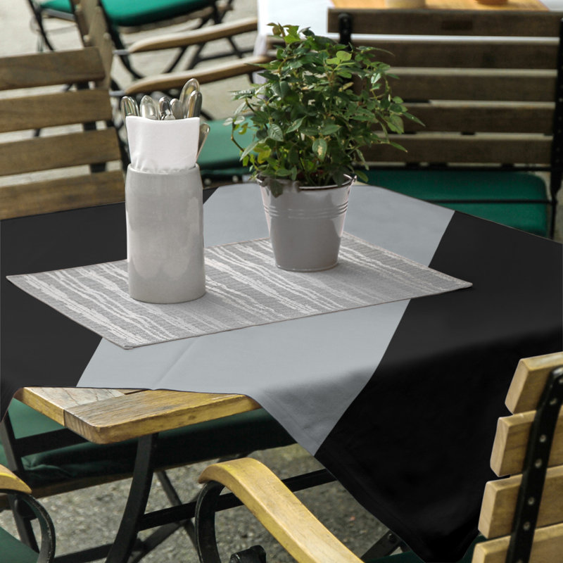Oakland Football Tablecloth, Black/Silver