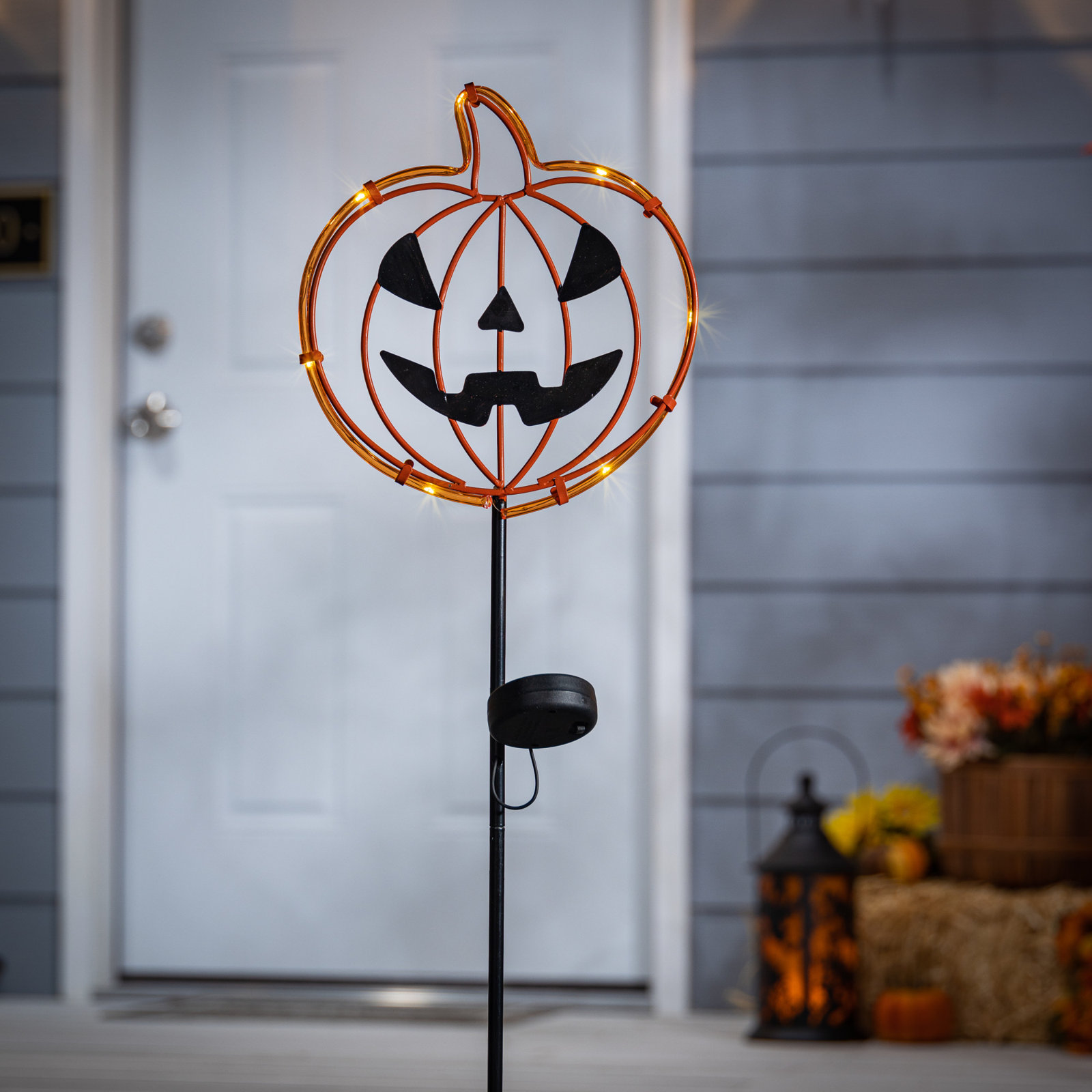 Solar Lighted Metal Pumpkin Yard Stake Set