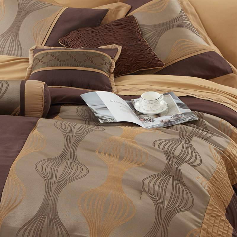 Ensemble d'édredon en microfibre 15 pièces Kath, Brun, Très grand édredon + 14 pièces supplémentaires
