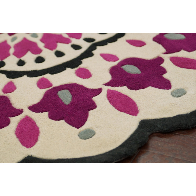 Baltique Floral Indoor Rug, Round 4'8"