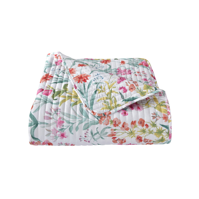 Queen Pink Floral Aerated Fabric Quilt Set