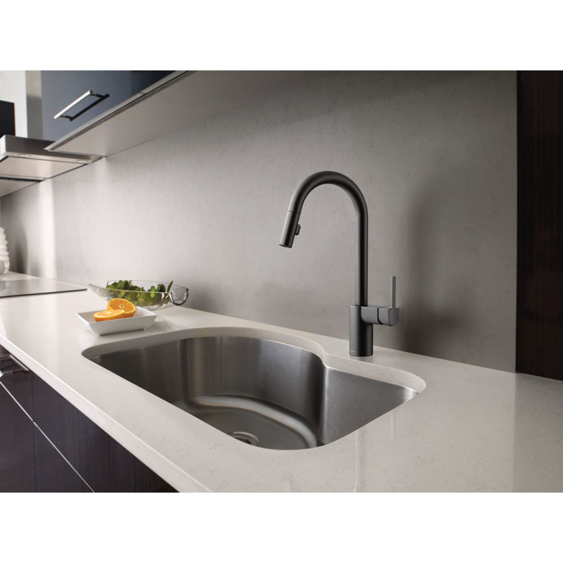 Moen Align One Handle Modern Kitchen Pulldown Faucet with Reflex and Power Clean Technology, Matte Black