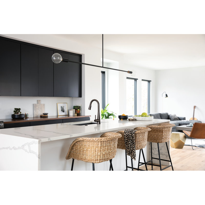 Robinet de cuisine à poignée simple rétractable élégant avec technologies Power Boost et Duralock Moen, Noir métallique