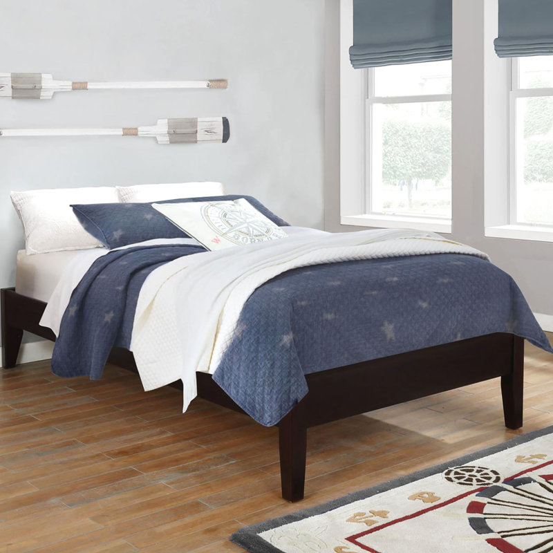 Lit plateforme de couleur cappuccino, s'harmonisant bien avec le lit de mobilier de chambre à coucher, répondant à différents besoins fonctionnels