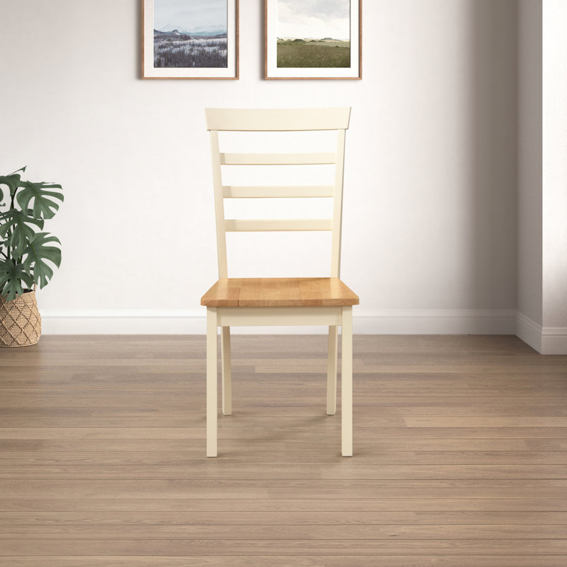 Ensemble de table de salle à manger en bois massif Alissah avec 2 chaises Whitley