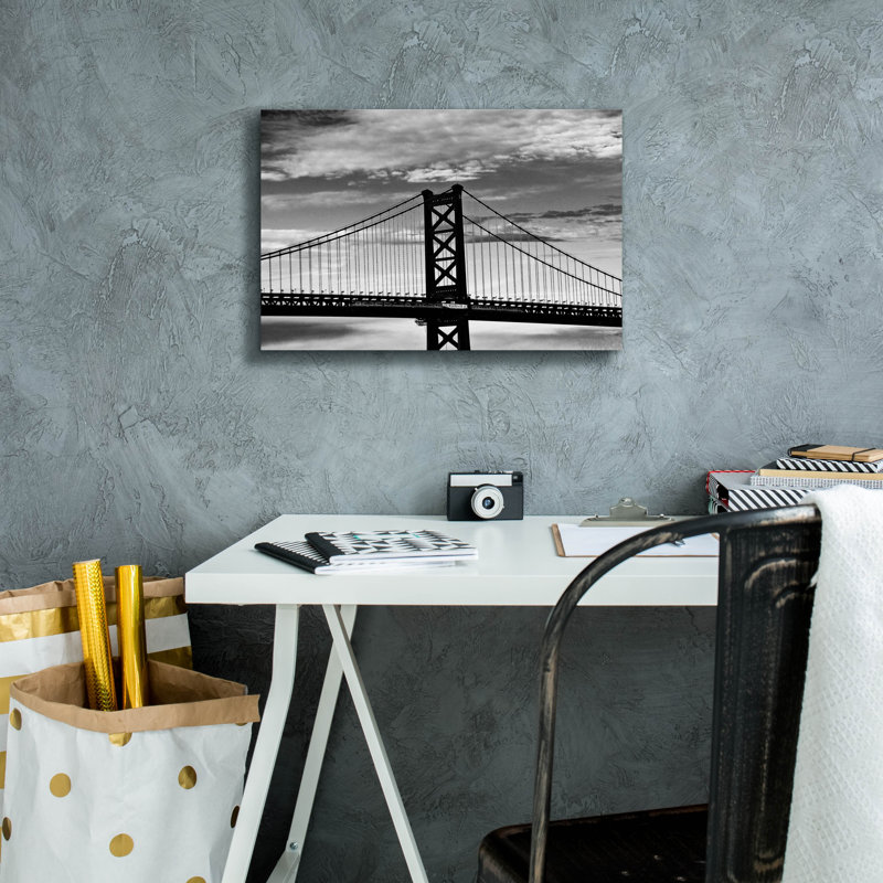 «Benjamin Franklin Bridge B & w» par Erin Clark, art mural sur toile, H 12 po x l 18 po x P 0,75 po