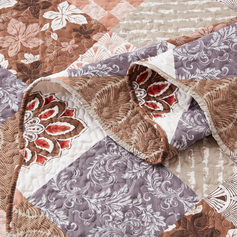 3-Piece King Size Quilt Set - Lightweight Microfiber Bedspread & 2 Pillow Shams, Brown Patchwork Floral Pattern, Oversized 98x106 Inches, All-Season Bed Cover
