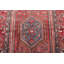 Tapis unique en laine noué à la main des années 1950 de 4 pi 3 po x 6 pi 4 po en rouge / vert / gris