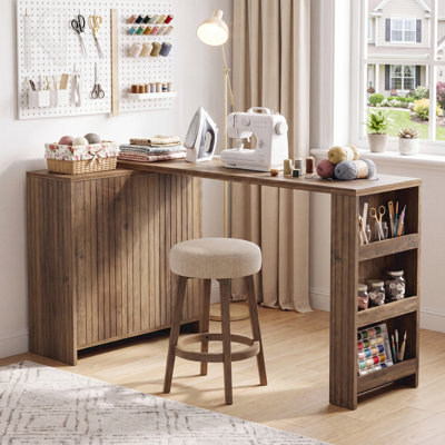 Table de couture en L de 63 po avec tablettes de rangement et armoire à 2 niveaux, bureau d'artisanat avec 3 configurations d'assemblage pour la couture, l'artisanat, le bureau personnel, brun rustique