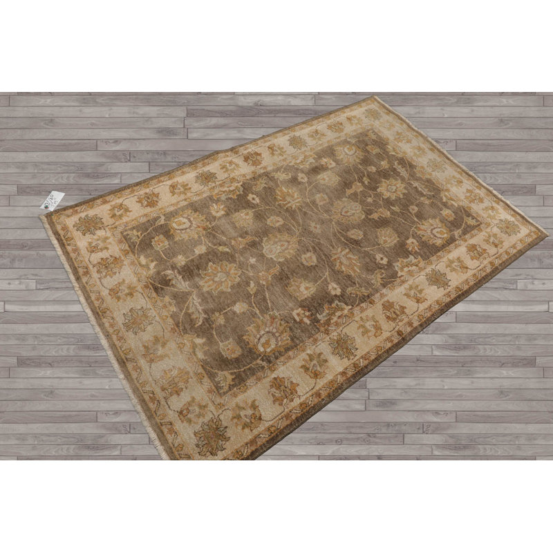 Tapis brun unique de 3 pi 10 po x 5 pi 11 po BertIER