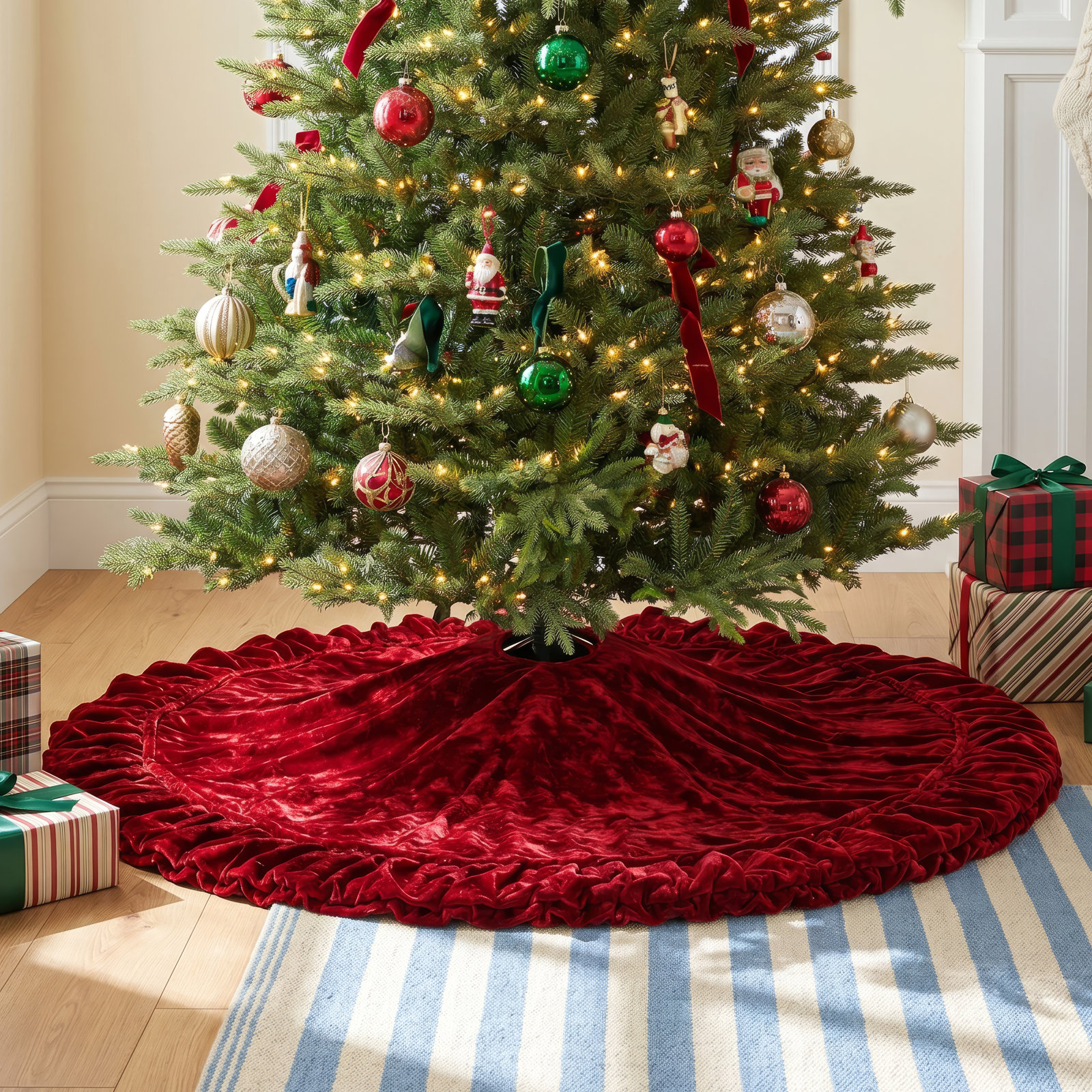Hubbert Velvet Tree Skirt, 72" W, Wine